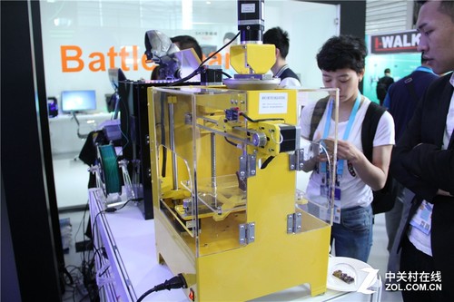 展出巧克力3D打印机和家用环保3D打印机