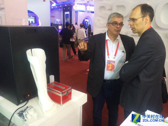 廊坊经洽会 弘瑞3D打印机让人大开眼界