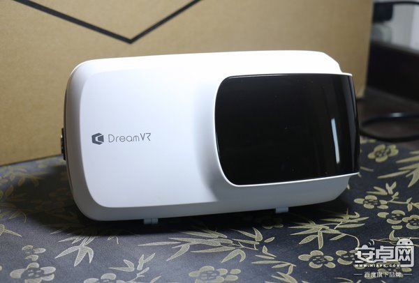 国产手机追逐虚拟现实:VR真成救命稻草?