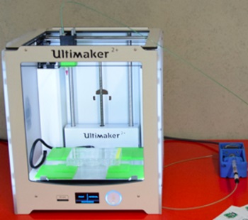 德国学生将Ultimaker改造成可打印人体组的生物3D打印机 德国学生将Ultimaker改造成可打印人体组的生物3D打印机