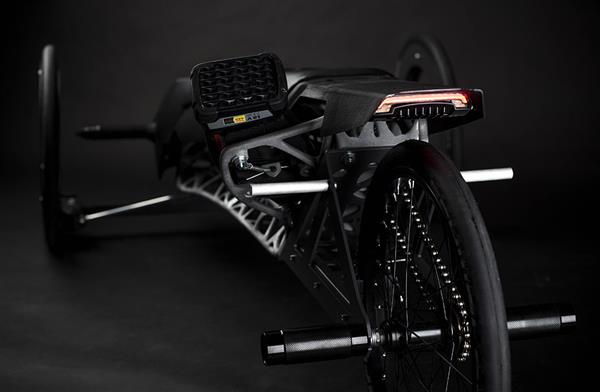 大學生借3D打印技術創建用于單次演習的“TOXIC”賽車