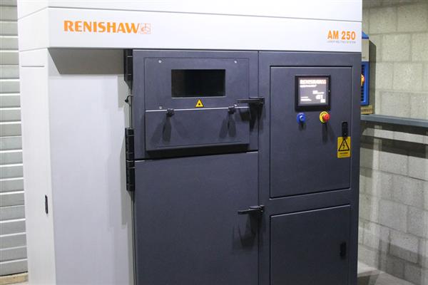 Esma目前在其设施上的金属3D打印机 Esma目前在其设施上的金属3D打印机