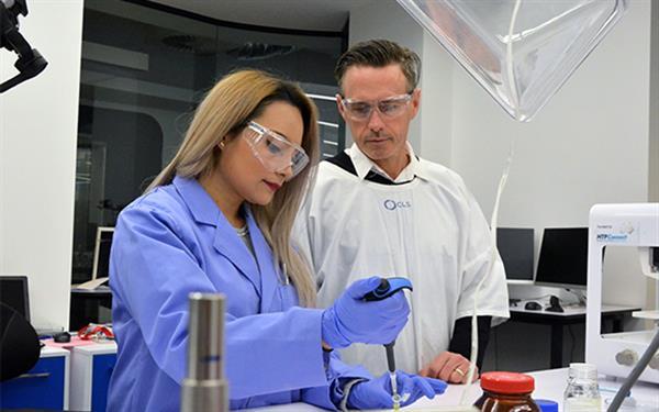 澳州科学家使用微小的珠粒来生长干细胞,用于生物3D打印软骨 澳州科学家使用微小的珠粒来生长干细胞,用于生物3D打印软骨