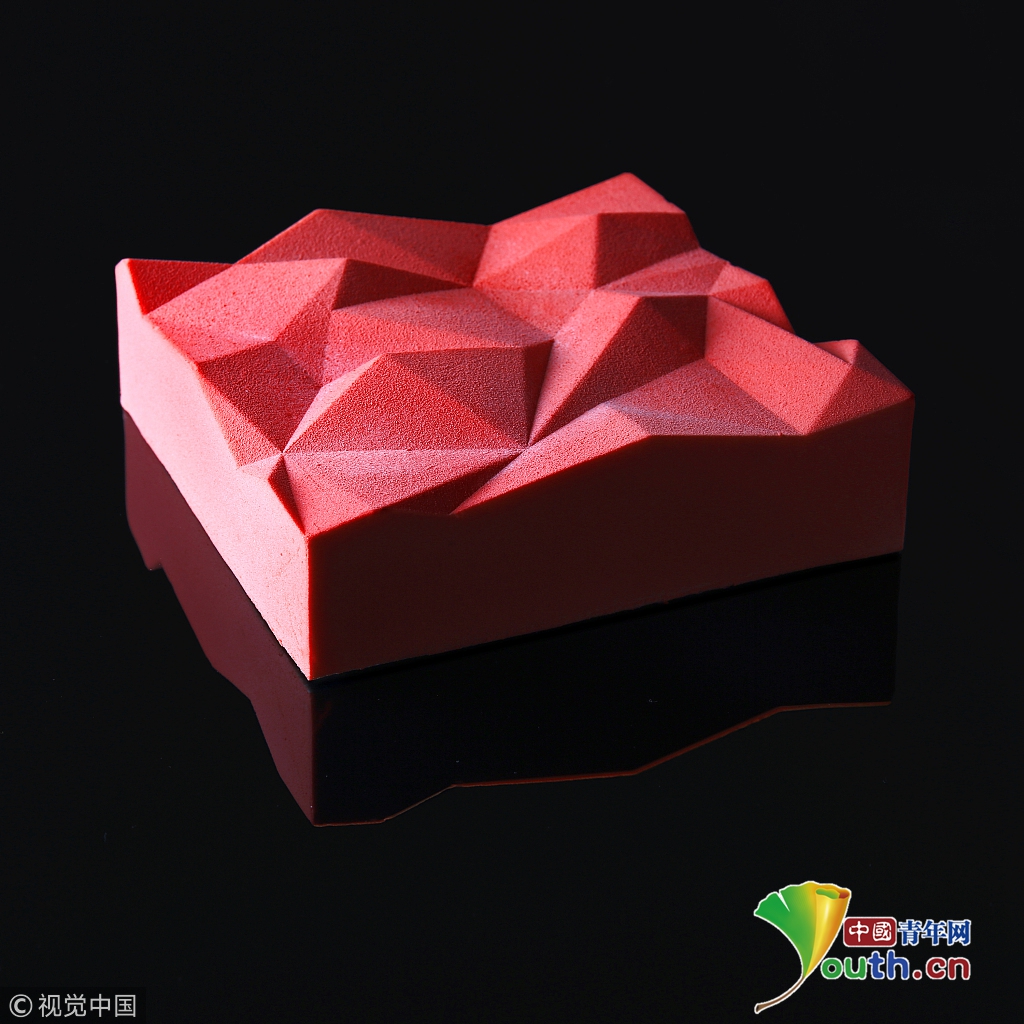 3D打印技术加持 乌克兰糕点师做出惊艳艺术几何蛋糕_中国3D打印网