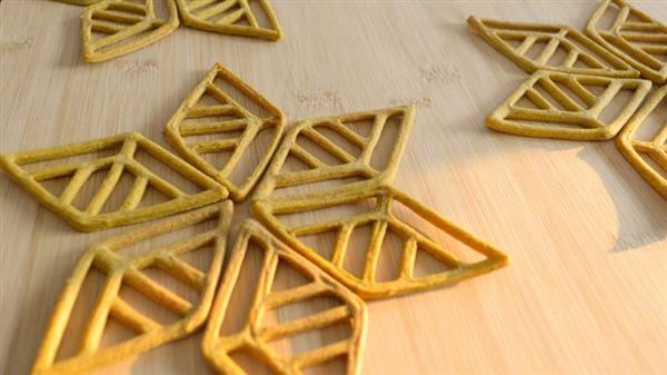 荷兰年轻企业家通过3D打印食品减少食物浪费