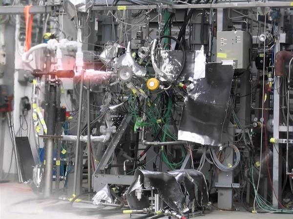 热点火3D打印推力室 热点火3D打印推力室
