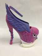 <b>香港设计师推出活力四射的3D打印鞋子</b> <b>香港设计师推出活力四射的3D打印鞋子</b>