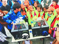 孩子们背一首古诗 就可获得3D打印的小玩偶 孩子们背一首古诗 就可获得3D打印的小玩偶