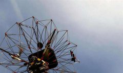 <b>瑞士研究员利用3D打印技术开发创新的折纸无人机</b> <b>瑞士研究员利用3D打印技术开发创新的折纸无人机</b>