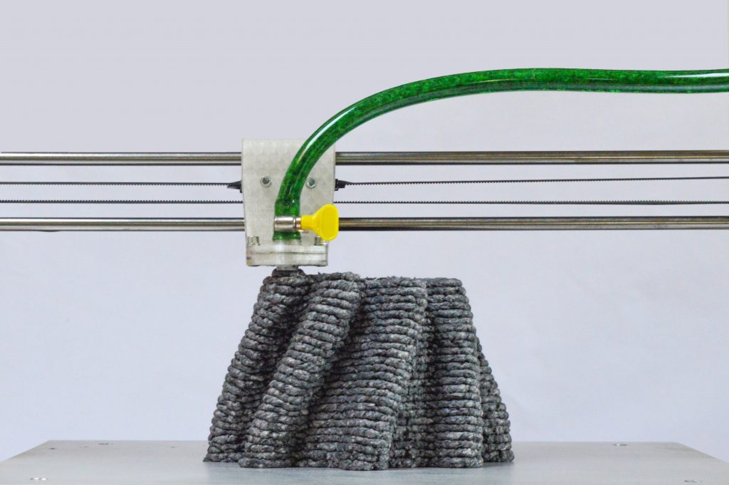 设计师推出使用废纸做材料的3D打印机PaperPulpPrinter 设计师推出使用废纸做材料的3D打印机PaperPulpPrinter