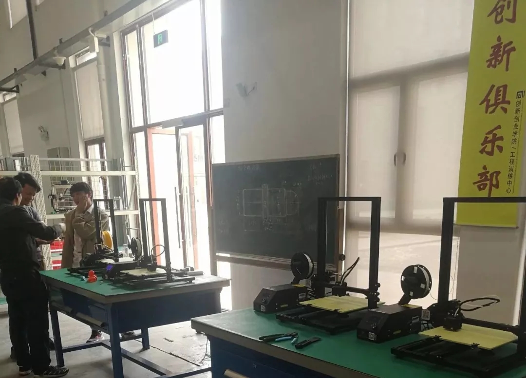 购入多款满足不同需求的3D打印机 购入多款满足不同需求的3D打印机