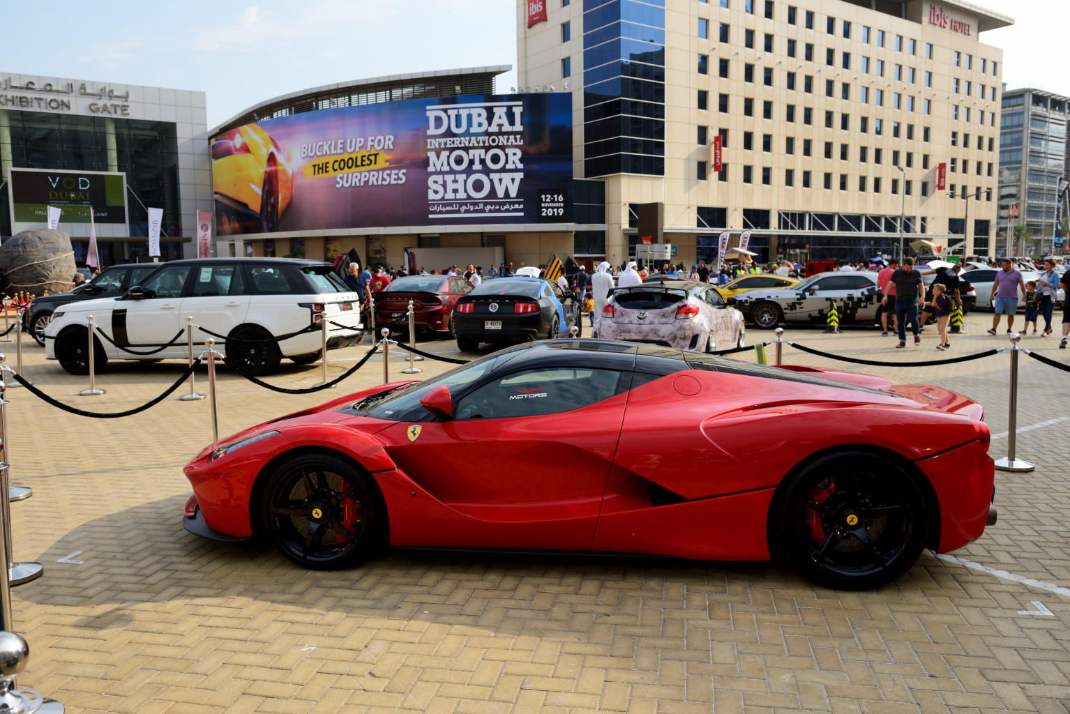LaFerrari在迪拜展出 LaFerrari在迪拜展出