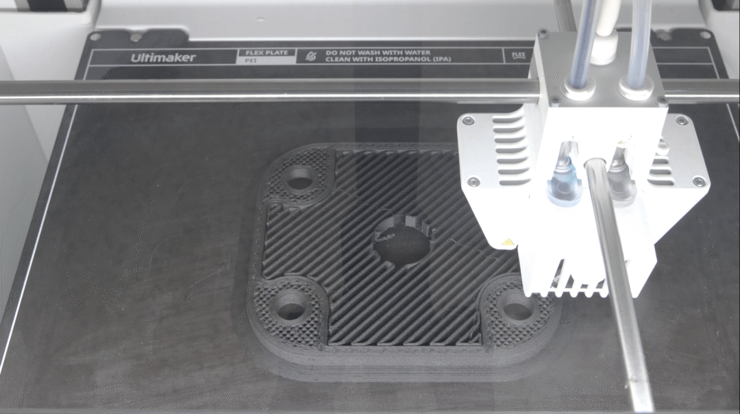 配备49台UltiMaker 3D打印机农场，IMES 3D为全地形汽车制造耐磨零部件